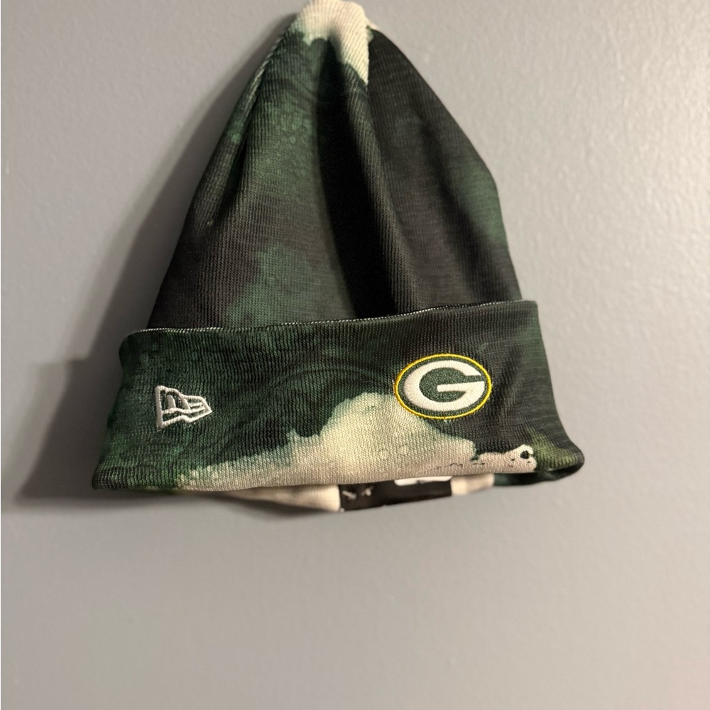 Greenbay Packers Aunthetic New Era NFL Beanie Winter Hat 2022 Field Sport NWT - Picture 5 of 10